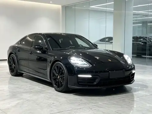Porsche Panamera, 2022