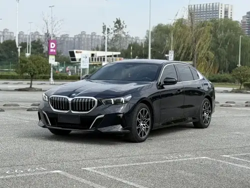 BMW 5-Series, 2024