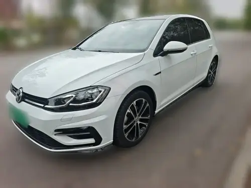 Volkswagen Golf, 2020