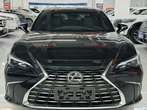 Lexus ES, 2026