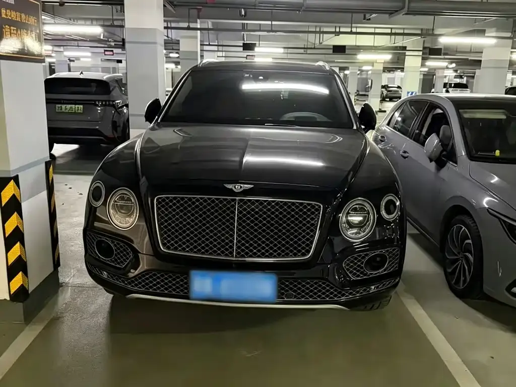 Bentley Bentayga, 2020
