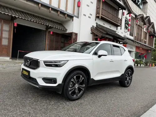 Volvo XC40, 2021