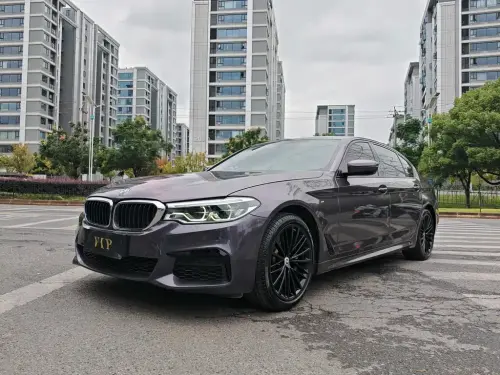 BMW 5-Series, 2022
