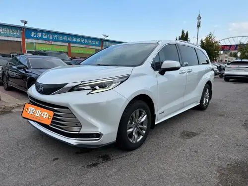 Toyota Sienna, 2024