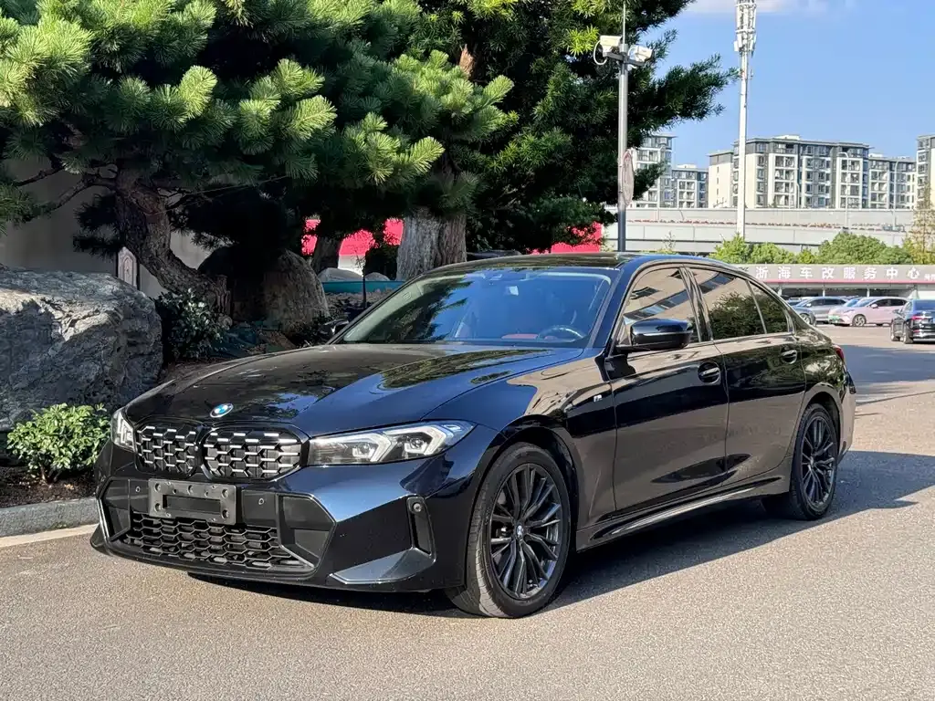 BMW 3-Series, 2024