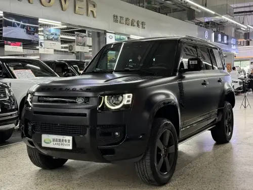 Land Rover Defender, 2024