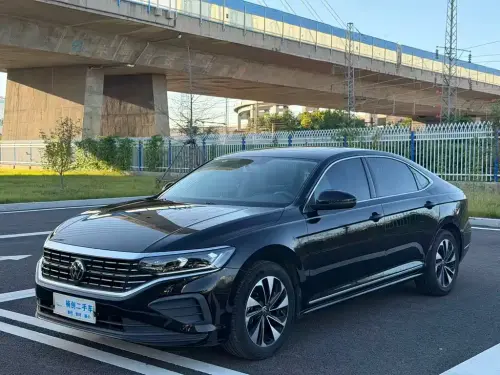 Volkswagen Passat, 2025