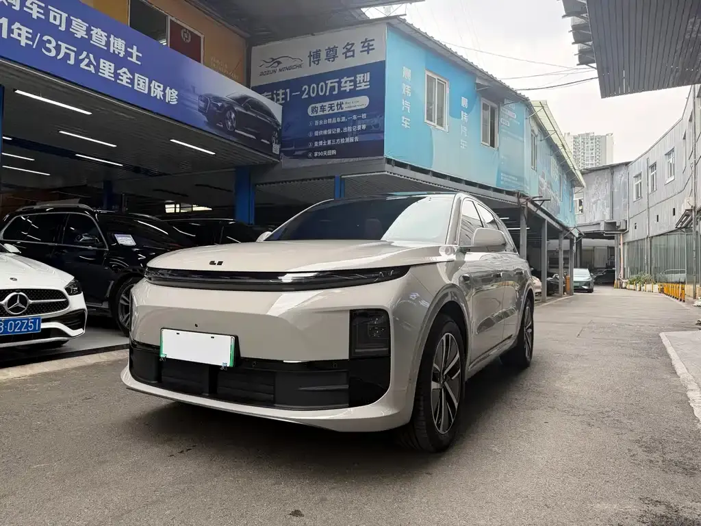 Li Auto L6, 2024