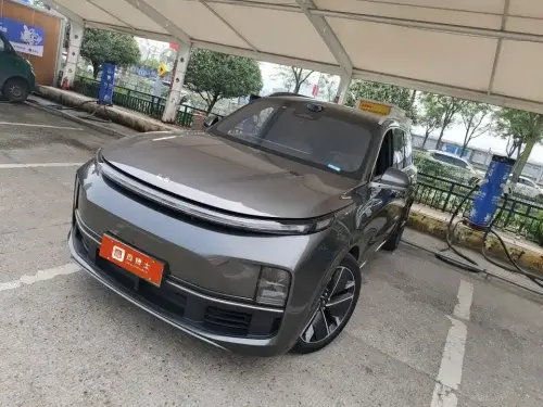 Li Auto L9, 2025