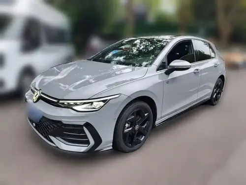 Volkswagen Golf, 2025