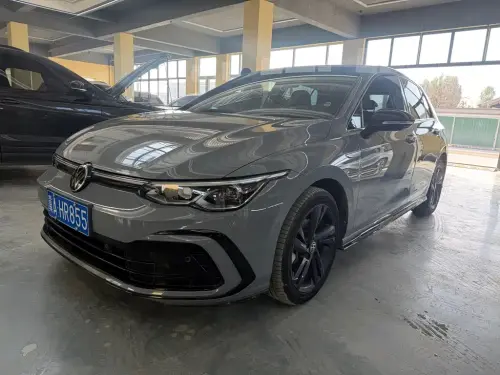 Volkswagen Golf, 2022