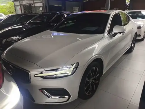 Volvo S60, 2022