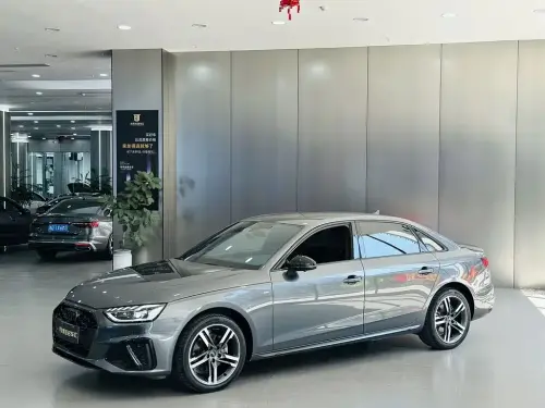 Audi A4, 2022