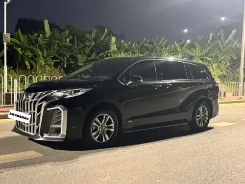 Toyota Sienna, 2025