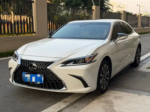 Lexus ES, 2024