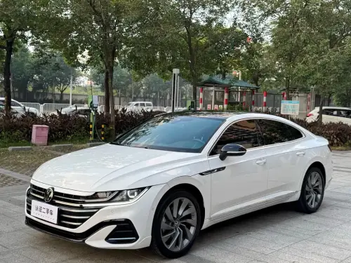Volkswagen CC, 2024