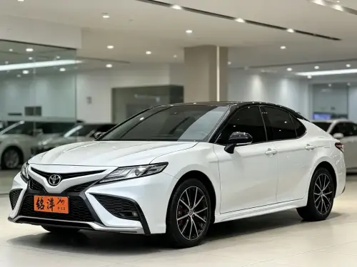 Toyota Camry, 2022