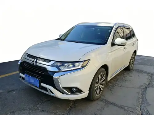 Mitsubishi Outlander, 2022