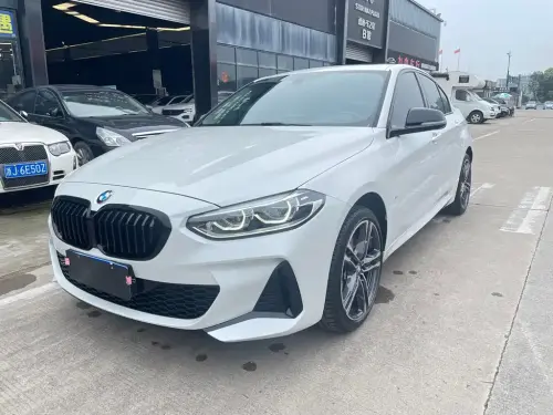 BMW 1-Series, 2022