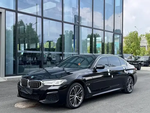 BMW 5-Series, 2021