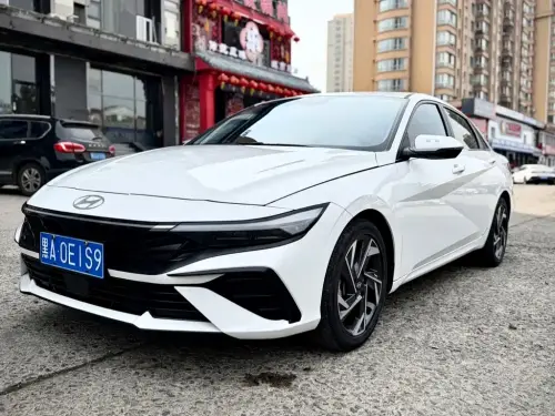 Hyundai Elantra, 2023