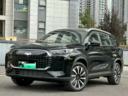Chery Fengyun T8, 2025