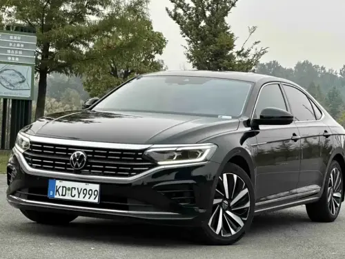 Volkswagen Passat, 2022