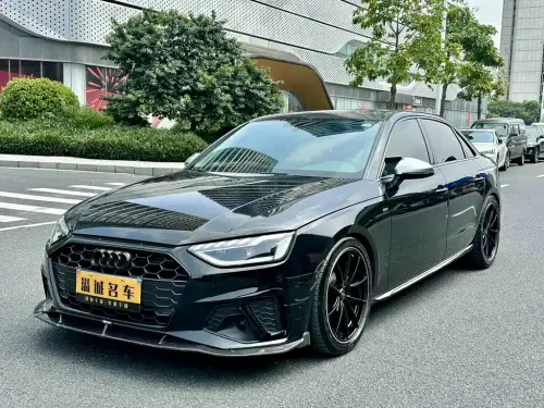 Audi A4, 2022