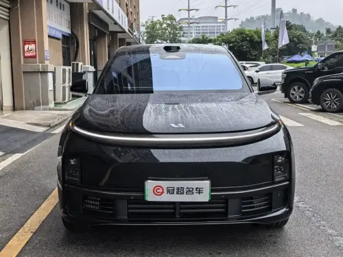 Li Auto L7, 2025