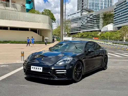 Porsche Panamera, 2022