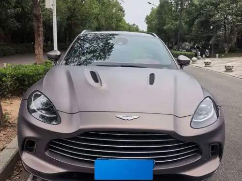 Aston Martin DBX, 2022