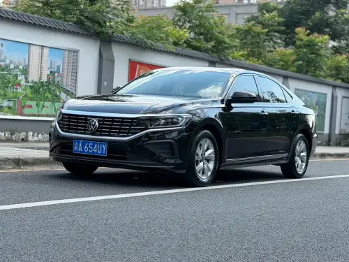 Volkswagen Passat, 2022