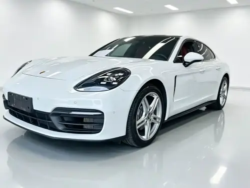 Porsche Panamera, 2023