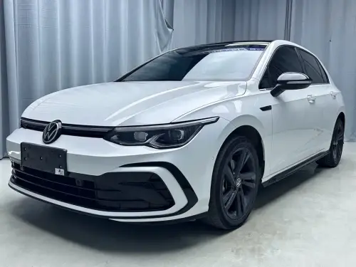 Volkswagen Golf, 2022