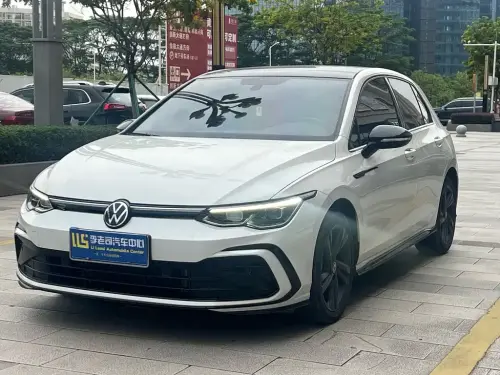 Volkswagen Golf, 2023