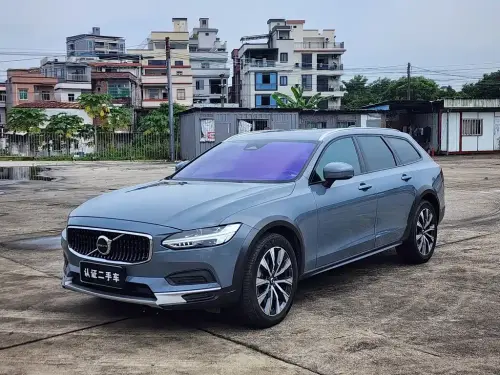 Volvo V90, 2022