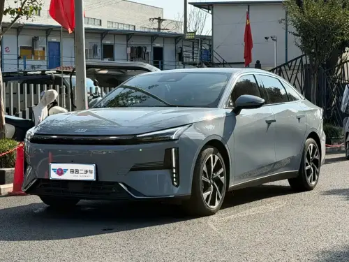 Geely Galaxy L6, 2024