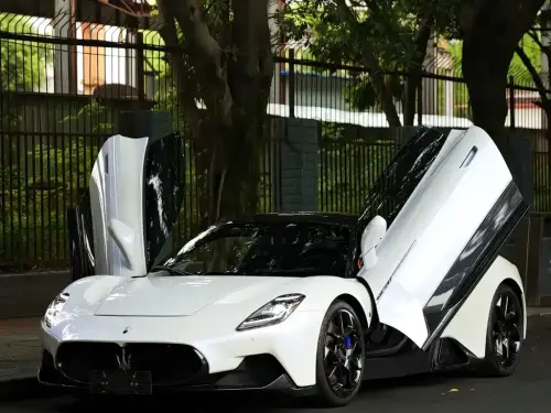 Maserati MC20, 2023