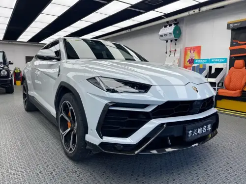 Lamborghini Urus, 2021