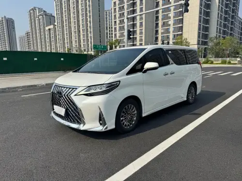 Lexus LM, 2021