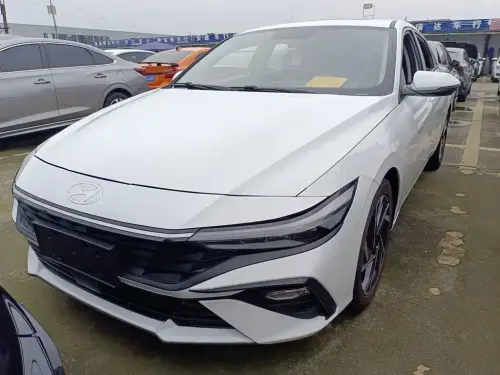 Hyundai Elantra, 2024