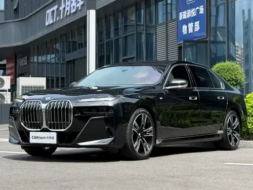 BMW 7-Series, 2025