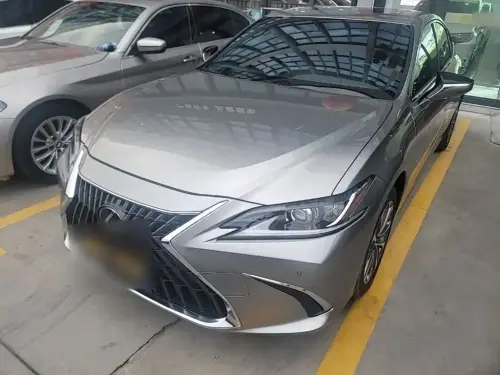 Lexus ES, 2023