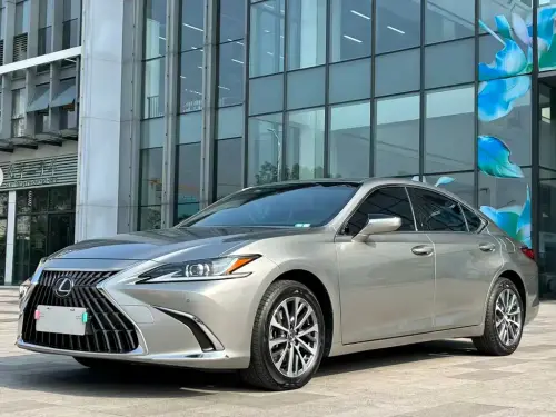 Lexus ES, 2023
