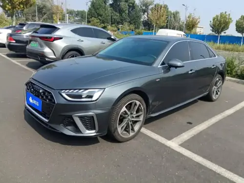 Audi A4, 2022
