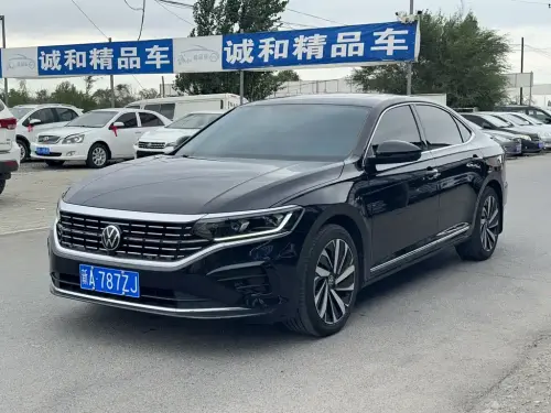 Volkswagen Passat, 2022