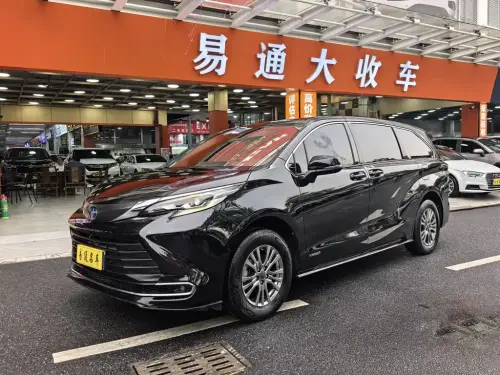 Toyota Sienna, 2022