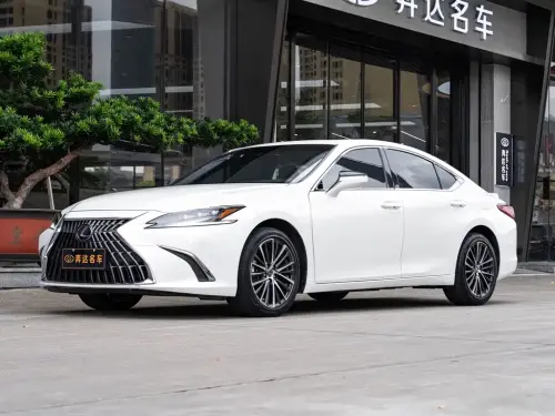 Lexus ES, 2024