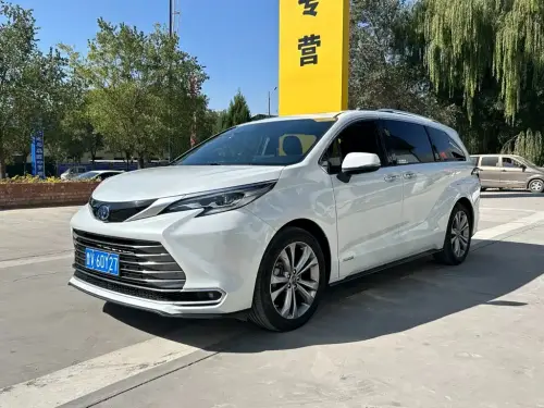 Toyota Sienna, 2023