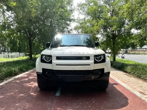 Land Rover Defender, 2024